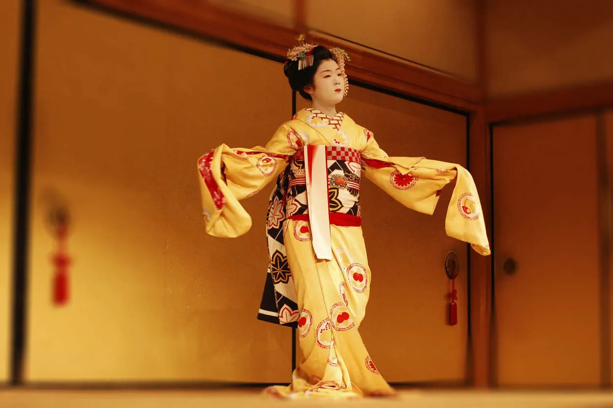 Mengenal Dunia Seni Tari Jepang: Noh, Kabuki, dan Butoh